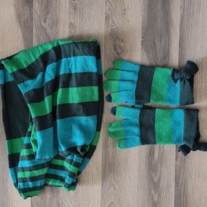 Infinity Scarf & Gloves